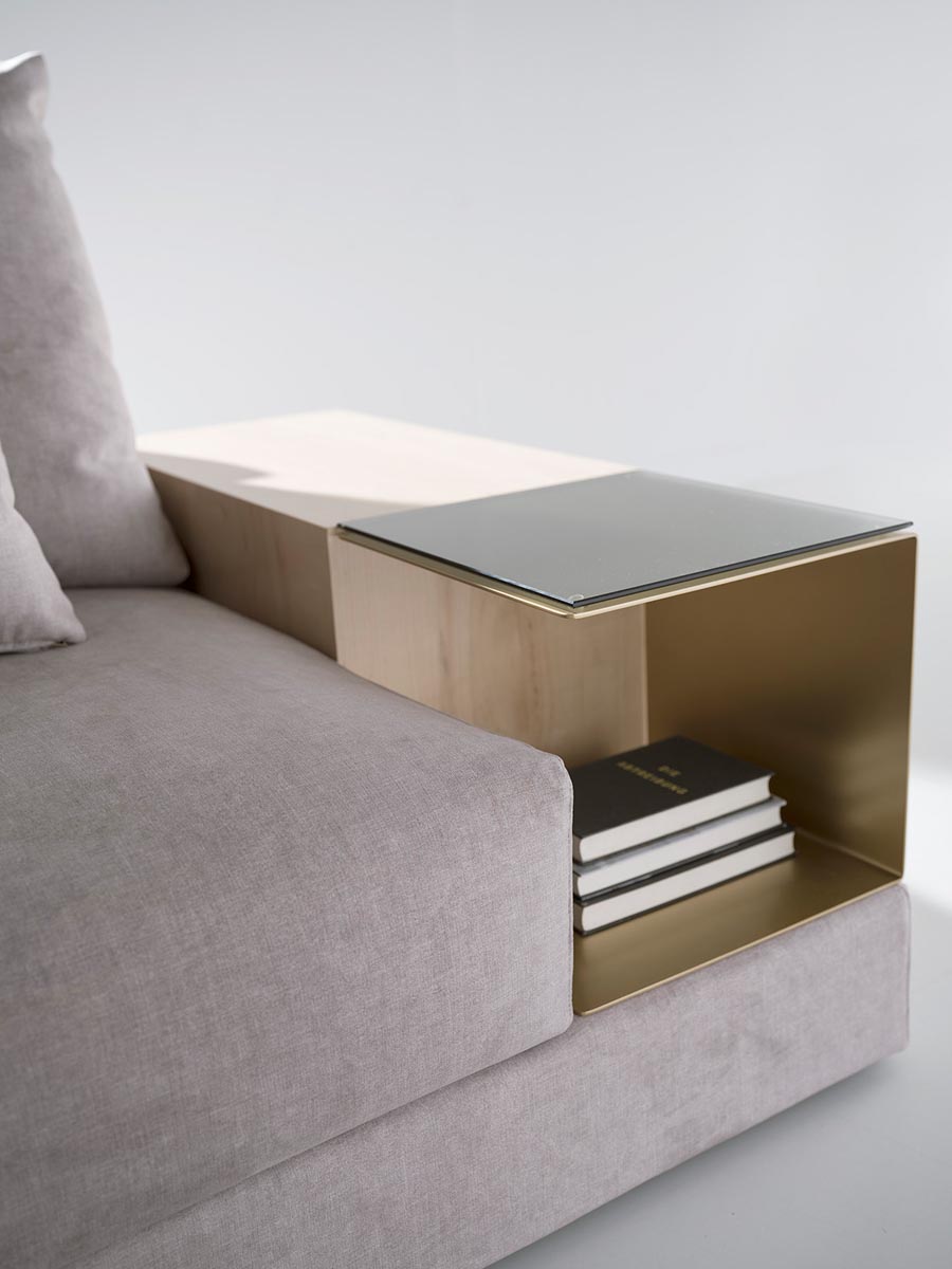 Rosewood detalle brazo libros